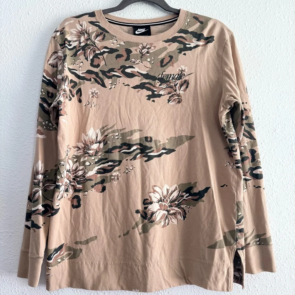 Nike Camo Force is Female Floral Long Sleeve Top Size M 100%‎ Cotton